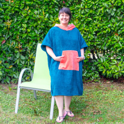 Patron couture PDF gratuit d'un poncho de plage mixte adulte