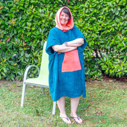 Patron couture PDF gratuit d'un poncho de plage mixte adulte