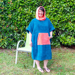 Patron couture PDF gratuit d'un poncho de plage mixte adulte