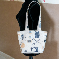Tuto couture facile et patron PDF gratuit d'un tote bag avec fond