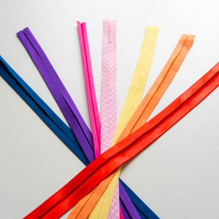 Illustration de l'article "Comment faire son biais soi-même pour les ouvrages de couture"